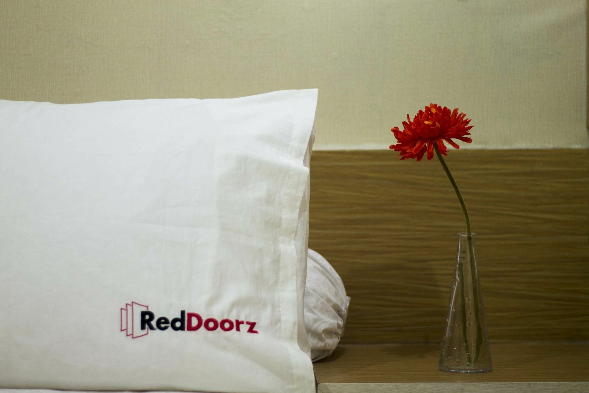 Reddoorz @ Mayjen Sungkono Sorabaya Extérieur photo