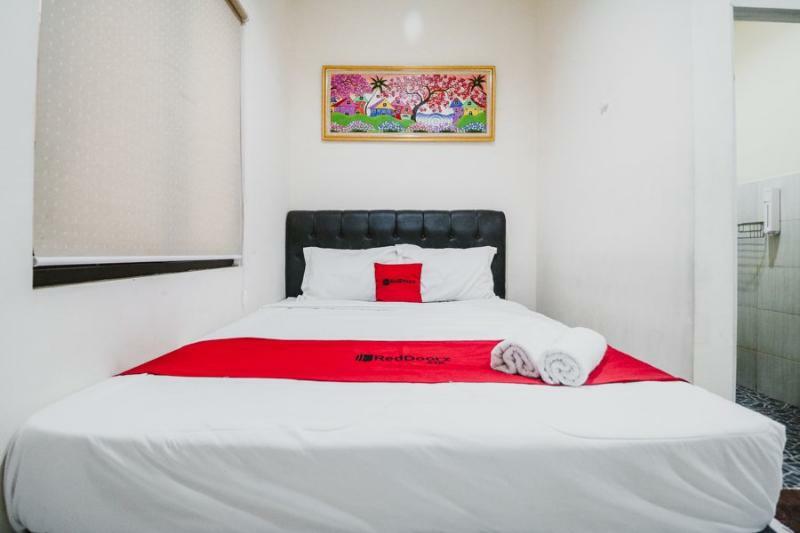 Reddoorz @ Mayjen Sungkono Sorabaya Extérieur photo