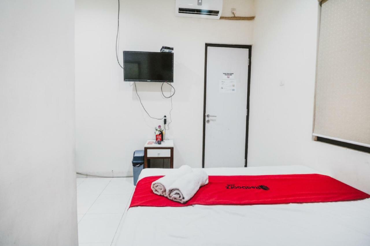 Reddoorz @ Mayjen Sungkono Sorabaya Extérieur photo